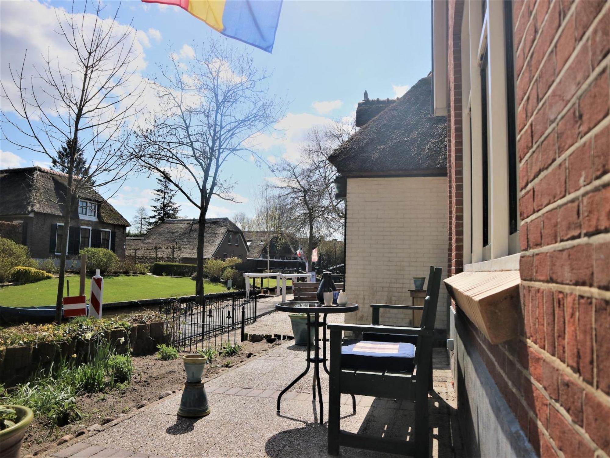 Lodge In Giethoorn With Breakfast Экстерьер фото