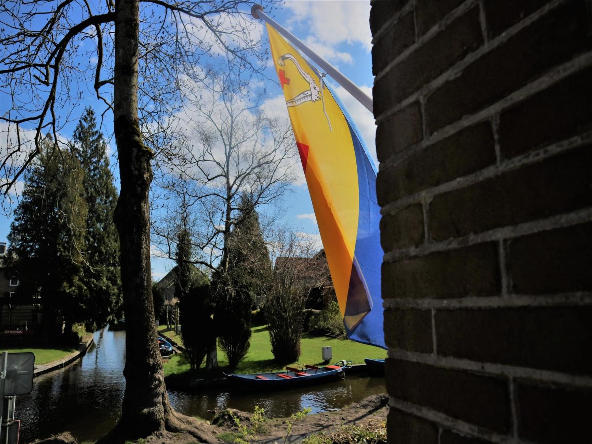 Lodge In Giethoorn With Breakfast Экстерьер фото